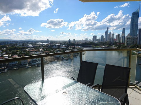 Surfers Hawaiian Holiday Apartments - Hotel Gold Coast 13