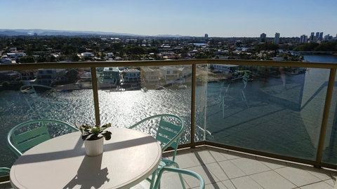 Surfers Hawaiian Holiday Apartments - Hotel Gold Coast 8