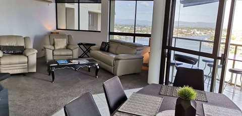 Surfers Hawaiian Holiday Apartments - Hotel Gold Coast 4