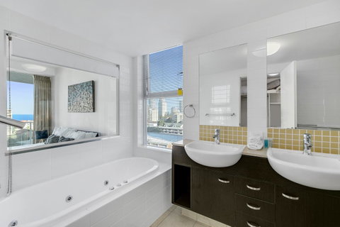Wings Resort, Apartments And 2 Story Penthouses - We Accommodate - Hotel Gold Coast 32