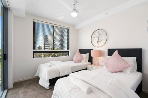 Wings Resort, Apartments And 2 Story Penthouses - We Accommodate - Hotel Gold Coast 13