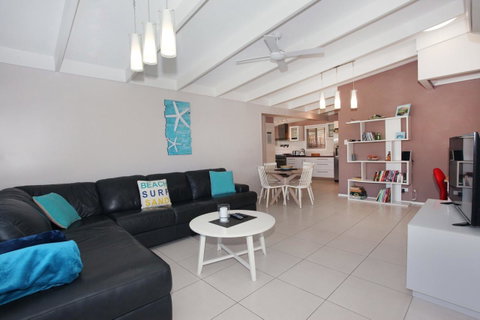 6 Botany Court Marcoola Beach - Pet Friendly 500 Bond - Hotel Gold Coast 6