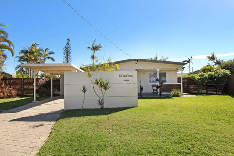6 Botany Court Marcoola Beach - Pet Friendly 500 Bond - Hotel Gold Coast 0