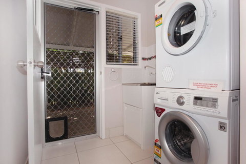 6 Botany Court Marcoola Beach - Pet Friendly 500 Bond - Hotel Gold Coast 4