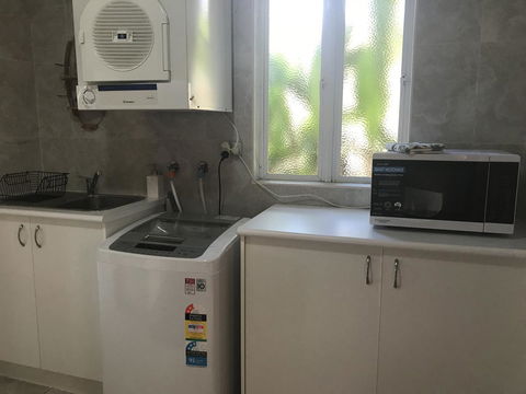 Taj On Byrnes - Private Luxury Apartment Mareeba - Hotel Gold Coast 12