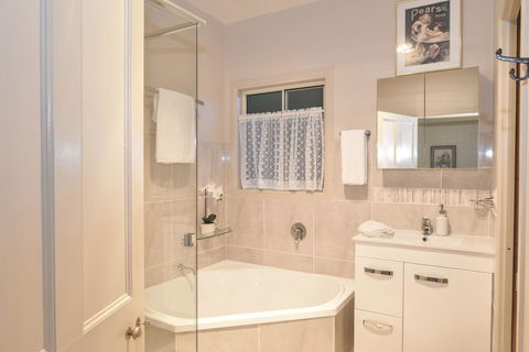 The Guesthouse Maleny - Hotel Gold Coast 10