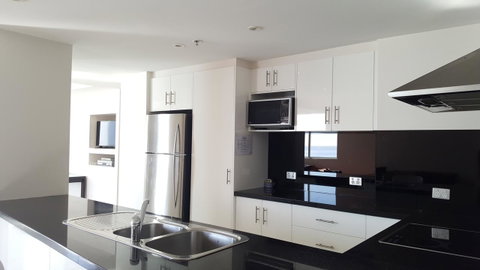 The Penthouses Apartments - Hotel Gold Coast 4