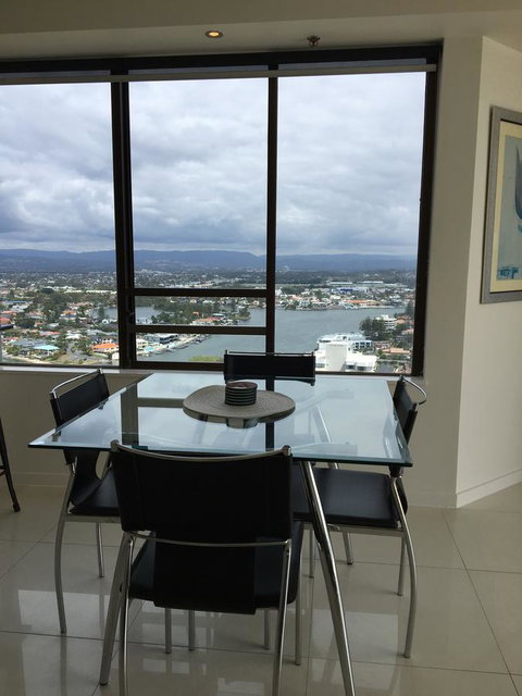 Surfers Century Oceanside Apartments - Hotel Gold Coast 21