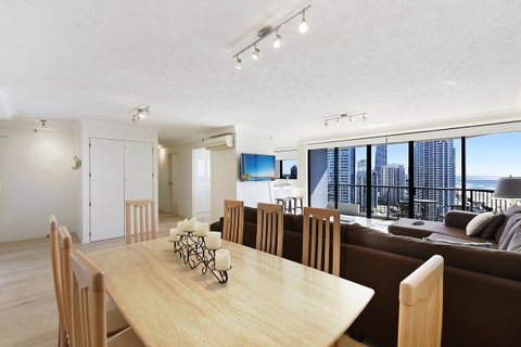 Surfers Century Oceanside Apartments - Hotel Gold Coast 12