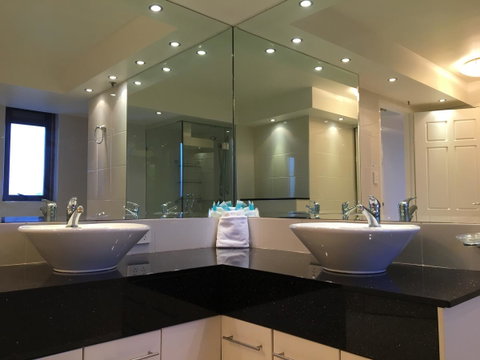 Surfers Century Oceanside Apartments - Hotel Gold Coast 23