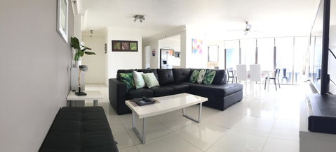 Surfers Century Oceanside Apartments - Hotel Gold Coast 25