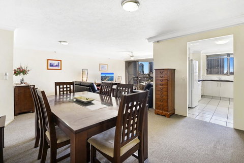 Surfers Century Oceanside Apartments - Hotel Gold Coast 5