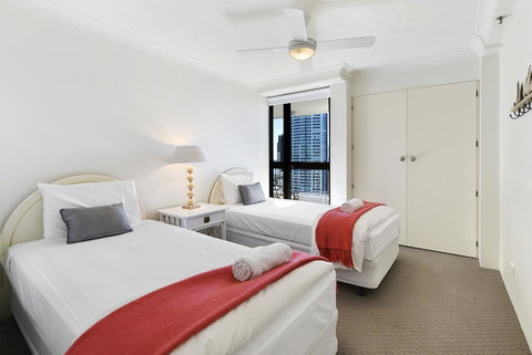 Surfers Century Oceanside Apartments - Hotel Gold Coast 10