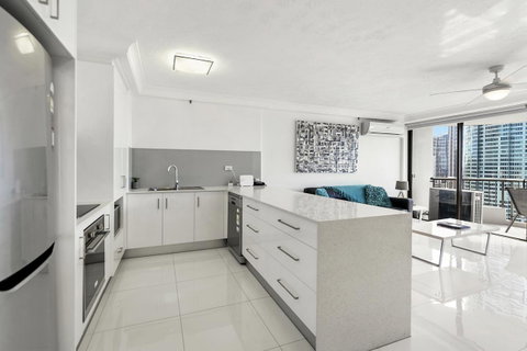Surfers Century Oceanside Apartments - Hotel Gold Coast 14