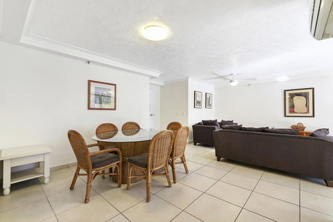 Surfers Century Oceanside Apartments - Hotel Gold Coast 8