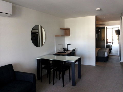 Morgan Suites - Hotel Gold Coast 8