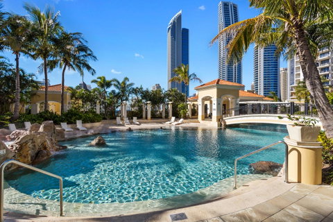Holiday Holiday Chevron Renaissance Apartments - Hotel Gold Coast 3