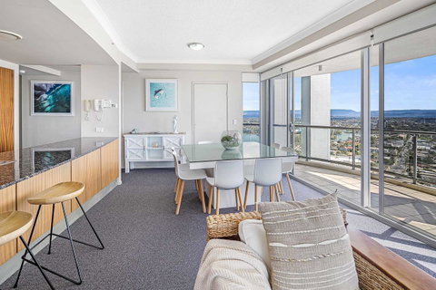 Holiday Holiday Chevron Renaissance Apartments - Hotel Gold Coast 1