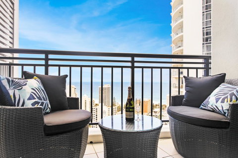 Holiday Holiday Chevron Renaissance Apartments - Hotel Gold Coast 18