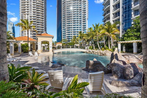 Holiday Holiday Chevron Renaissance Apartments - Hotel Gold Coast 16