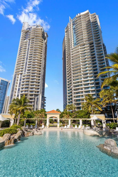 Holiday Holiday Chevron Renaissance Apartments - Hotel Gold Coast 0
