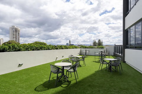 Ruby Gold Coast By Serain - Hotel Gold Coast 10