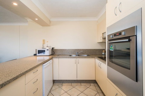 Breakers North Absolute Beachfront Apartments - Official - Hotel Gold Coast 18