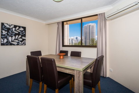 Breakers North Absolute Beachfront Apartments - Official - Hotel Gold Coast 16