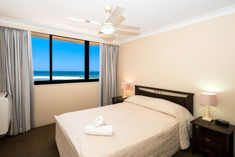Breakers North Absolute Beachfront Apartments - Official - Hotel Gold Coast 8