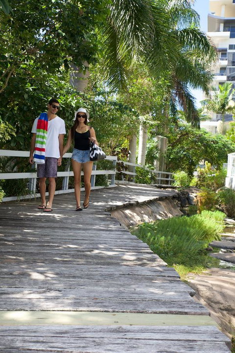 Surfers Mayfair - Hotel Gold Coast 7