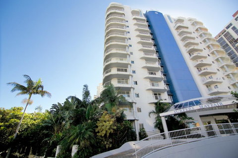 Surfers Mayfair - Hotel Gold Coast 0