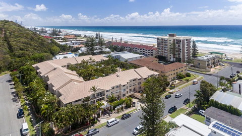 Miami Beachside Holiday Apartments - Hotel Gold Coast 3