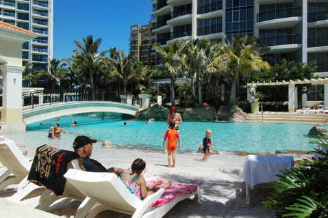 Chevron Renaissance - HR Surfers Paradise - Hotel Gold Coast 15