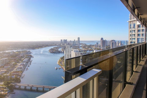 Circle On Cavill Surfers Paradise Apartments-Holiday Paradise - Hotel Gold Coast 15