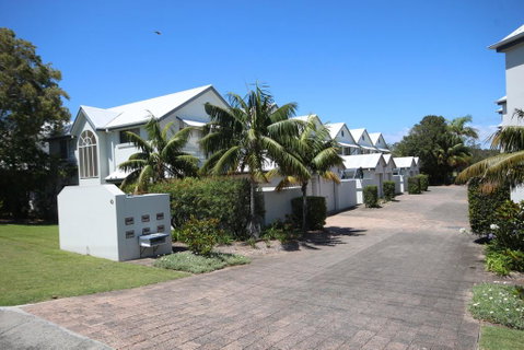 Waters Edge - Hotel Gold Coast 0