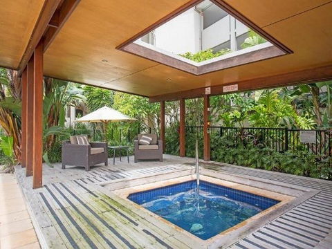 WAVE CULTURE 1204 - BEACH BLISS - Hotel Gold Coast 0