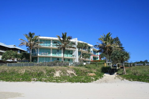 WAVES 203 ON CURRUMBIN - Hotel Gold Coast 3