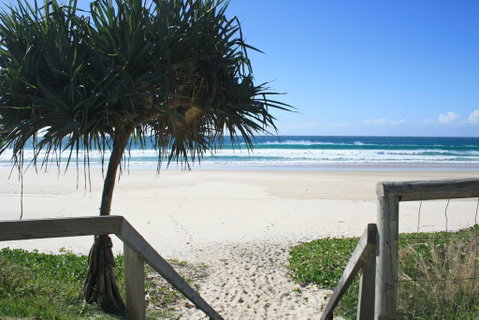 WAVES 203 ON CURRUMBIN - Hotel Gold Coast 0