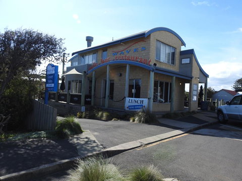 Waves Luxury Suites - Hotel Gold Coast 2