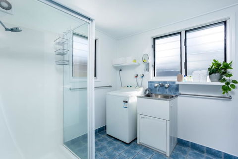 Wayfarers Beachouse - Rainbow Beach, Everything You Need, Just Metres To The Beach - Hotel Gold Coast 1