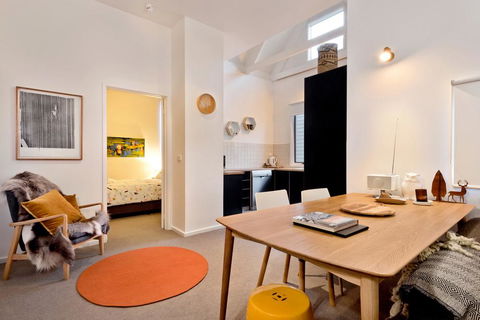 Whiskey Flat 2 - Hotel Gold Coast 2
