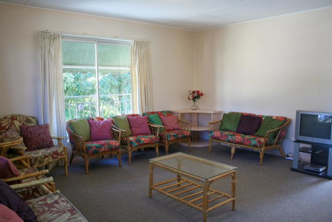 WHITE DOLPHIN, UNIT 5 - Hotel Gold Coast 2