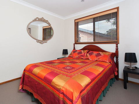 Wildflowers @ Fingal Bay - Hotel Gold Coast 2