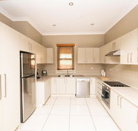 William Cottage Central Heritage Home - Hotel Gold Coast