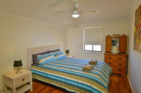 William Creek Camp Ground & Units - Hotel Gold Coast 3