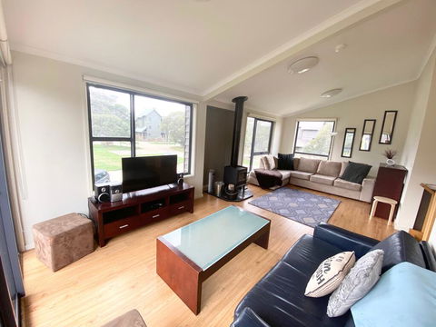 Winterfell - Hotel Gold Coast 1