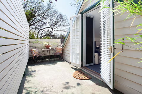 Woolwich Studio Bliss, Your Private Oasis By The Water - Hotel Gold Coast 3