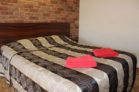 Woomargama Motel - Hotel Gold Coast 2
