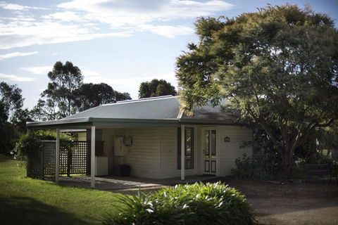 Woongara Cottage - Pet Friendly Country Retreat - Hotel Gold Coast 1