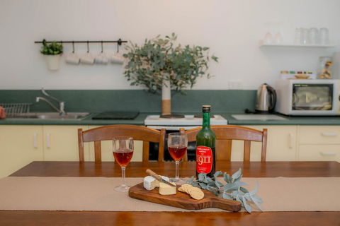 Woongara Cottage - Pet Friendly Country Retreat - Hotel Gold Coast 2